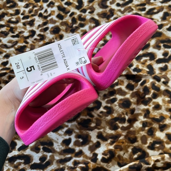 Brand New Adidas Adilette Aqua Pink 3 Stripe Large Strap Pink Slides Sandals - Picture 11 of 13